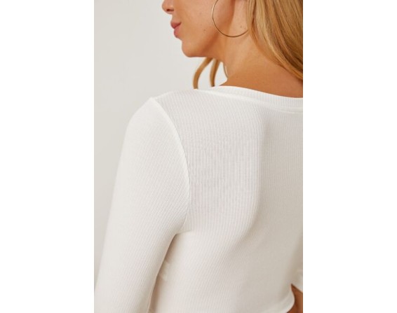 Round Neck Long Sleeve Cropped T-Shirt